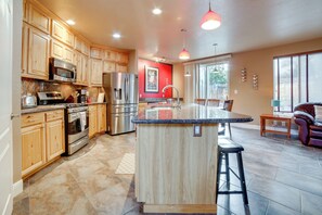 Fridge, microwave, stovetop, dishwasher - Ski Getaway w/ Hot Tub: Reno Home By Attractions (Reno)