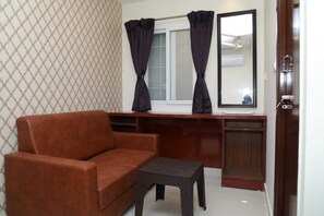 Soundproofing, free WiFi - Hotel Ur Comforts Jayanagar (Bengaluru)