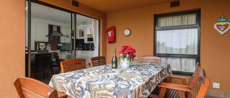 Vila Standar, pemandangan kebun | Teras/patio