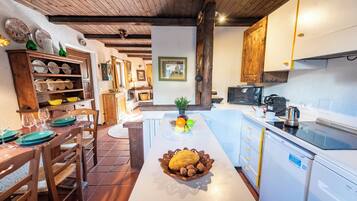 Standard Apartment, Multiple Bedrooms, 2 Bathrooms (Lovely Apartment In Courmayeur) | Private kitchenette | Fridge, microwave, stovetop, coffee/tea maker