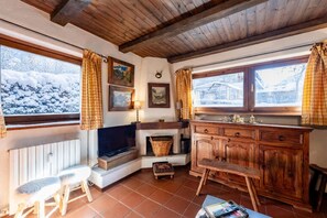 Standard Apartment, Multiple Bedrooms, 2 Bathrooms (Lovely Apartment In Courmayeur) | View from room - Lovely Apartment In Courmayeur (Courmayeur)