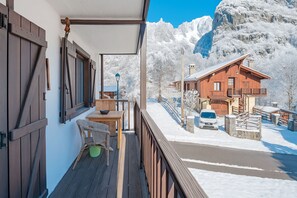 Standard Apartment, 2 Bedrooms (Graceful Apartment In Courmayeur) | Balcony