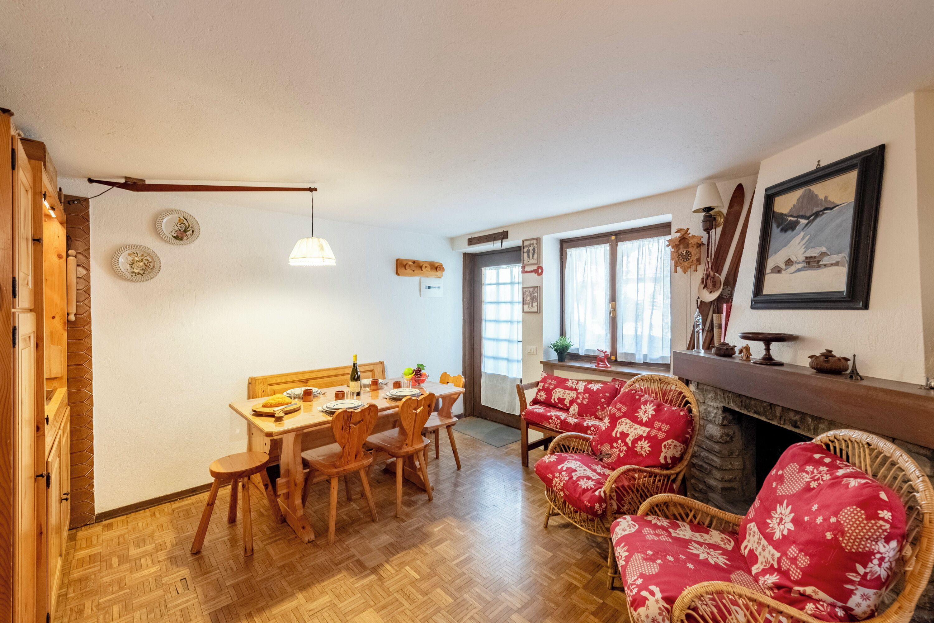 Standard Apartment, Multiple Bedrooms (Graceful Apartment In Courmayeur) | Living room | Flat-screen TV