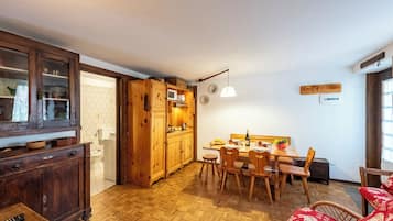 Standard Apartment, Multiple Bedrooms (Graceful Apartment In Courmayeur) | Living room | Flat-screen TV