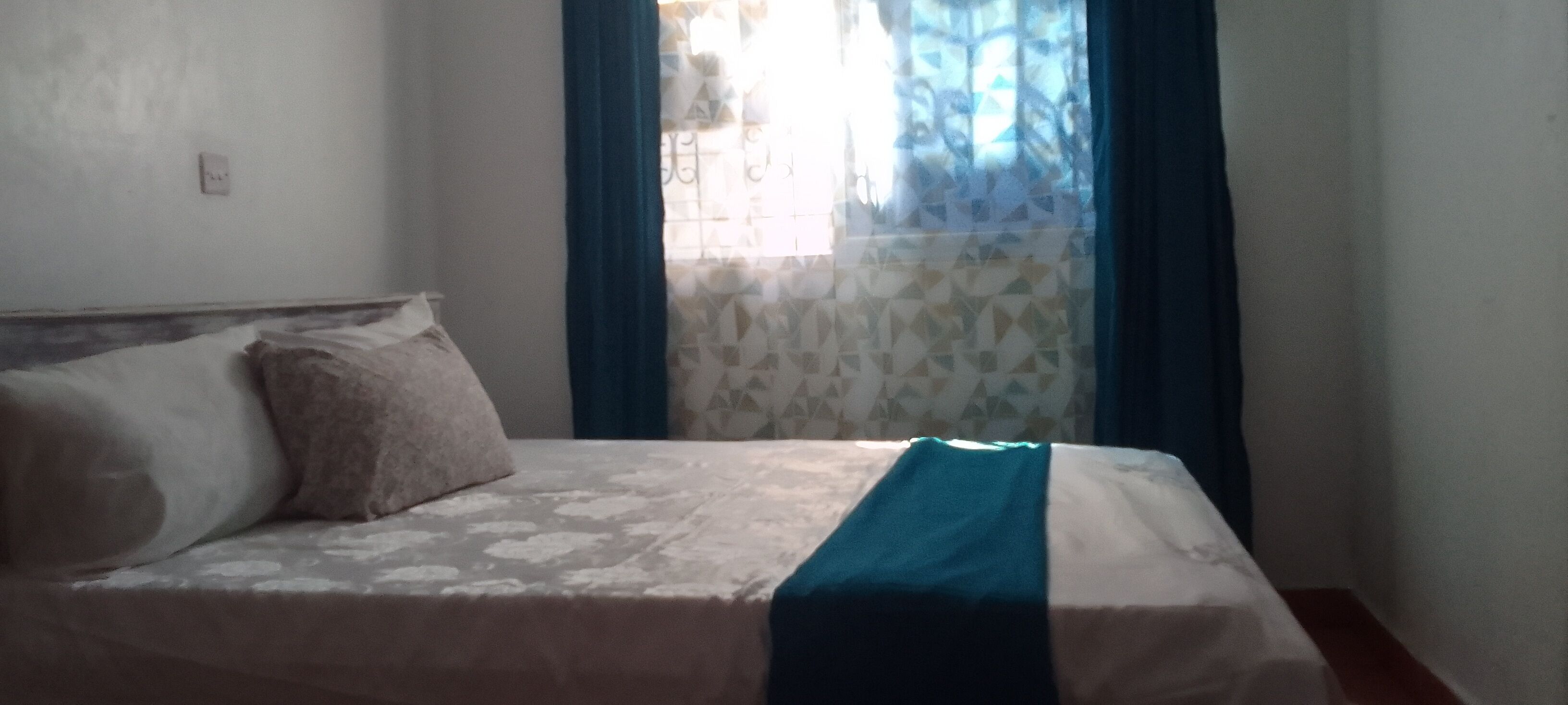 4 多间卧室、熨斗/熨衣板、WiFi