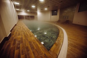 2 indoor pools