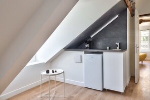 Interior - Charming 1 Bedroom Apt in the Heart of Paris (6) (Paris)