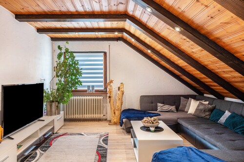 Appartement 'Zur Sonnenterrasse' avec vue sur les montagnes, terrasse partagée et Wi-Fi