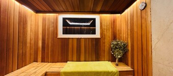 Appartement 'Mmapartment' met Uitzicht op de Bergen, Balkon en WiFi