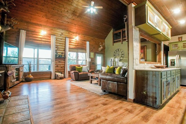 Tv, bordfodbold, kontorer