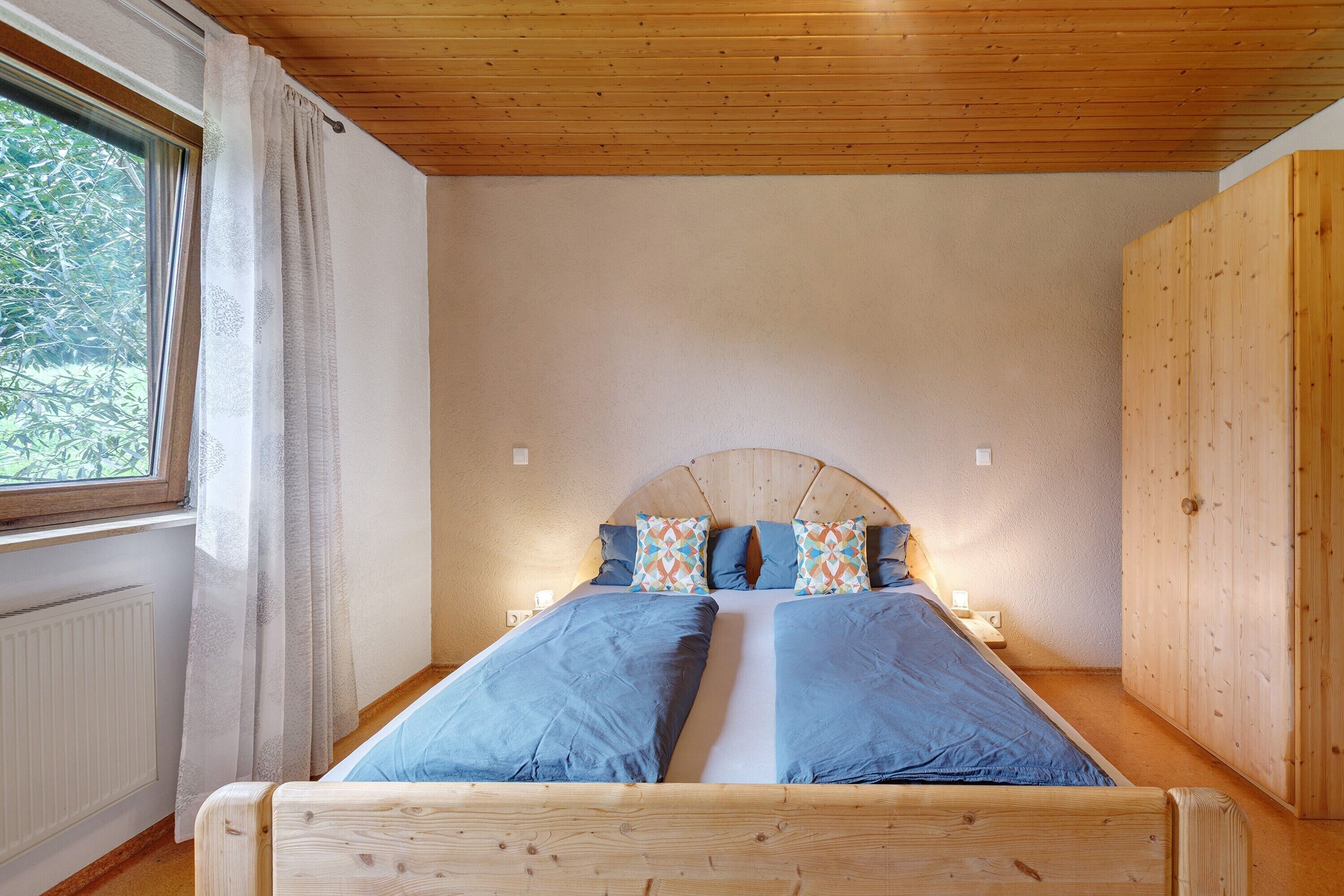 2 makuuhuonetta, silitysrauta/-lauta, ilmainen Wi-Fi, vuodevaatteet