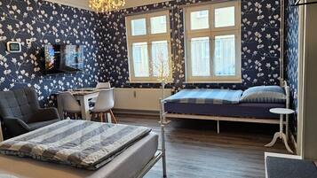 1 bedroom, free WiFi, bed sheets