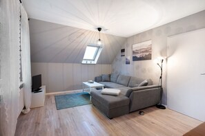 TV - Apartment 'Ferienwohnung Abendsonne' with Wi-Fi (Lehe)