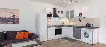 Apartment 'Schöne 2 Zimmer Flieden' with Wi-Fi