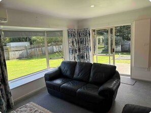 Smart TV -  Raumati Road Raumati Beach Paraparaumu  (Paraparaumu)