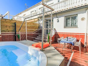 Outdoor dining - Vacation home Cheng by Interhome (Nerja)