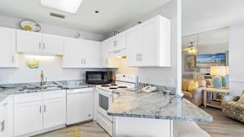 Signature Condo, 1 Bedroom, Kitchen, Beach View | Private kitchen | Fridge, microwave, oven, stovetop