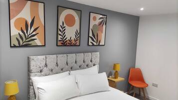 4 bedrooms, desk, iron/ironing board, free WiFi