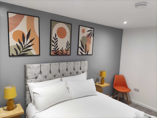 4 bedrooms, desk, iron/ironing board, free WiFi