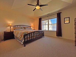 4 Schlafzimmer, Bügeleisen/Bügelbrett, kostenloses WLAN