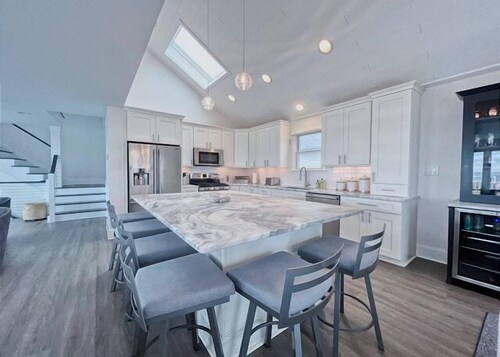 Immaculately Renovated Beachfront Townhome with Incredible Views!