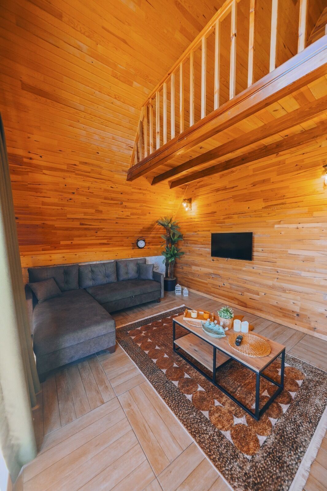 Bungalow – deluxe, balkong, fjellutsikt | Oppholdsområde | Printere