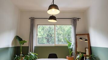 Departamento Deluxe, vista a la ciudad | Comedor