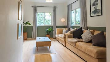 3 habitaciones, decoración personalizada y muebles diferentes