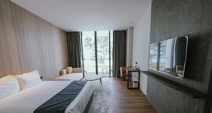 Roxy Beach Resort