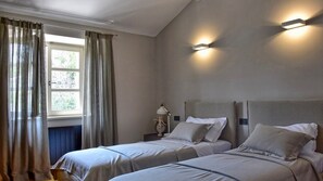 5 makuuhuonetta, silitysrauta/-lauta, ilmainen Wi-Fi, vuodevaatteet
