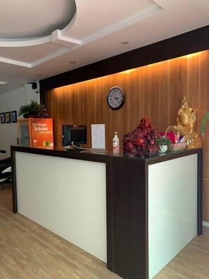 Front of property - Hoang Lan Hotel KDT Xala HN - BAY LUXURY (Hanoi)