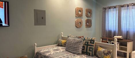 مكواة/لوح كي وواي فاي وملاءات أسرّة