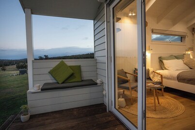 Banjos Cabin Gippsland | Valley Views · Luxury Eco Escape | Pond Valley Views Fi
