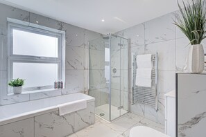 Bathroom - Hybrid Resi - Fulham |1 Bed Apartment (London)