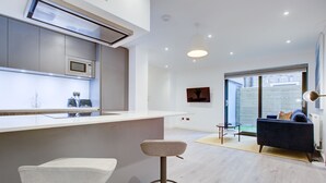 Interior - Hybrid Resi - Fulham | 2 Bed Apartment (London)