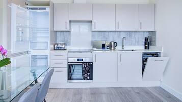 Fridge, microwave, oven, dishwasher