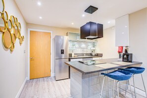 Private kitchen - Hybrid Resi - Battersea |1Bed Apartment (Battersea)