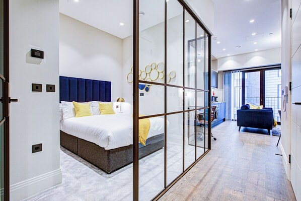 1 bedroom, travel crib, free WiFi