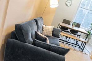 Apartment | 4 bedrooms - Lethnot Benmore Apartments (Montrose)