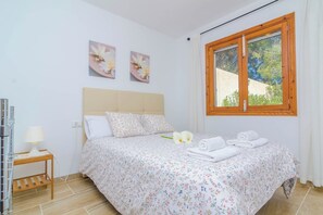 3 bedrooms, iron/ironing board - Casa Garonda - Villa With Private Pool In Cala Pi (Cala Pi, Illes Balears)
