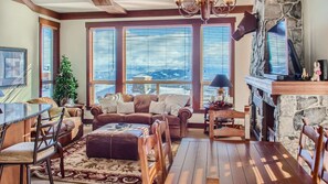 TV, fireplace - Okanagan - Stonegate Resort Unit A403 (Kelowna)