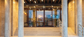 Rayyan Al Janadriyah Serviced Apartments