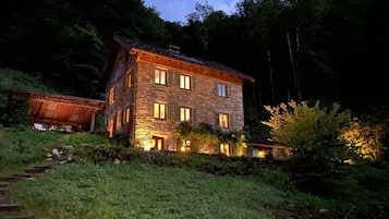 Esterni
