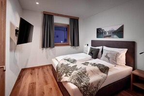2 bedrooms