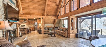 Lakeside Haven with Sandy Beach, Sleeps 12, 3 Bath