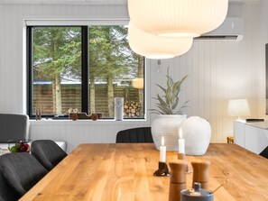 Dining - "Hellena" - 600m from the sea by Interhome (Blokhus)