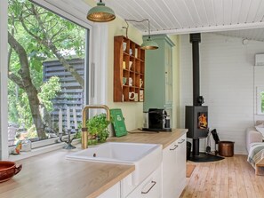 Kühlschrank, Mikrowelle, Ofen, Geschirrspüler
