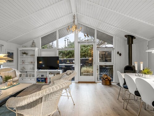 "Gonda" - 2km from the sea by Interhome