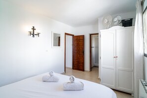 2 habitaciones, tabla de planchar con plancha y wifi gratis