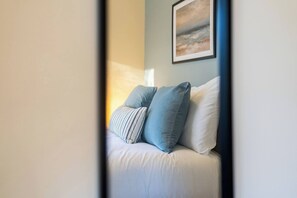 3 bedrooms, free WiFi, bed sheets
